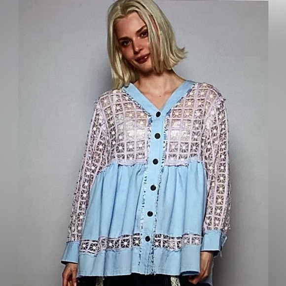 POL Tops - POL Light Blue Button-Up Top with Lilac Lace Detail